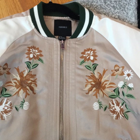 Bomber jacket - Picture 4 of 4